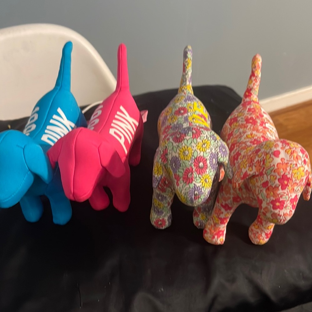 4 Victoria’s Secret collectible dogs